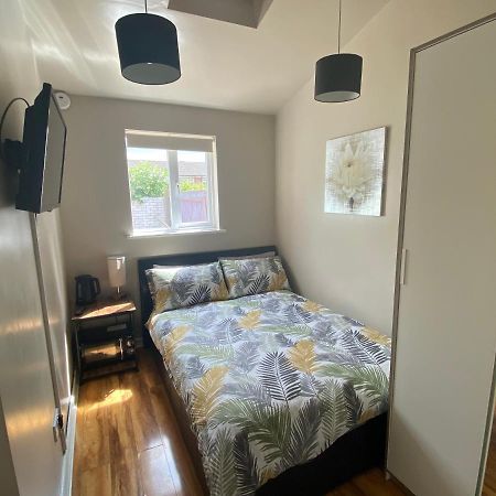 Private Room And Bathroom With Private Entrance Near Warwick Town Centre Exteriér fotografie