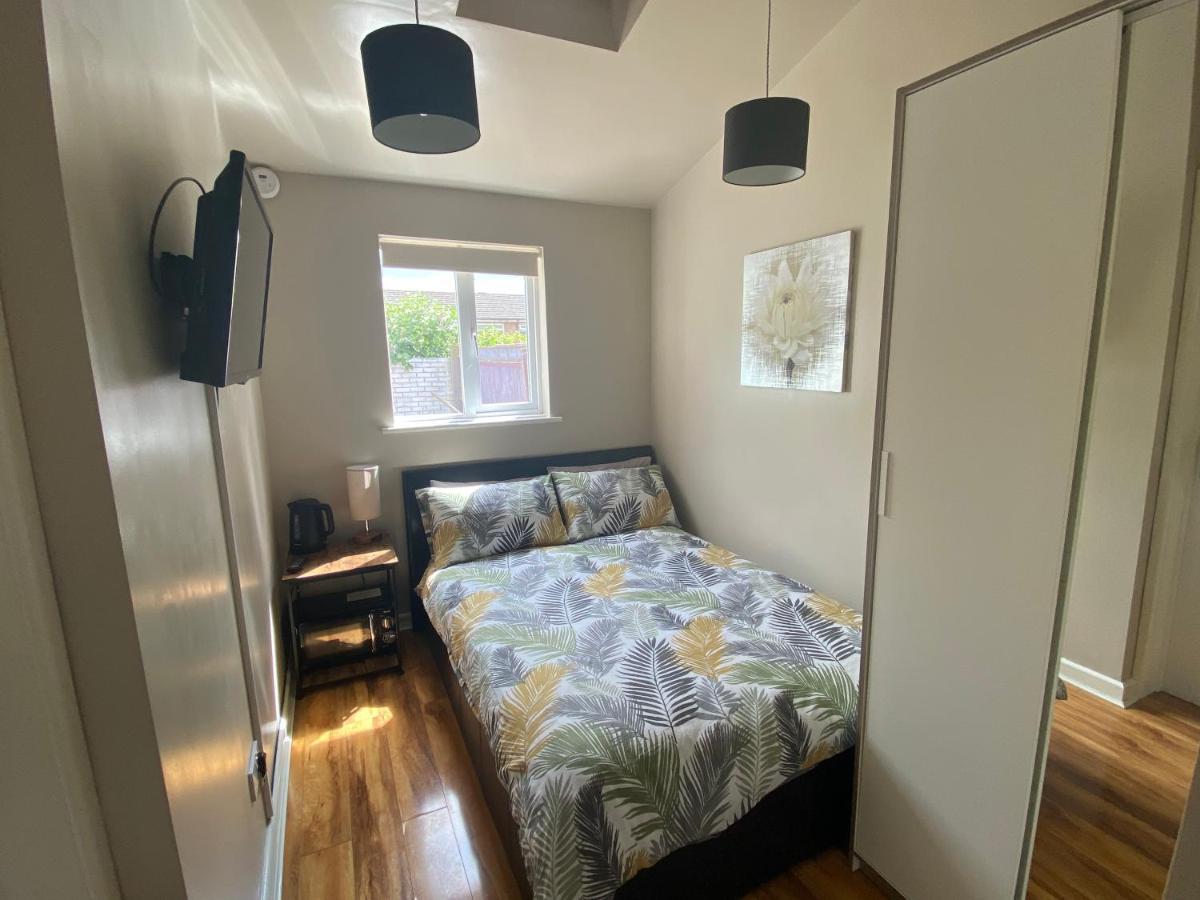 Private Room And Bathroom With Private Entrance Near Warwick Town Centre Exteriér fotografie