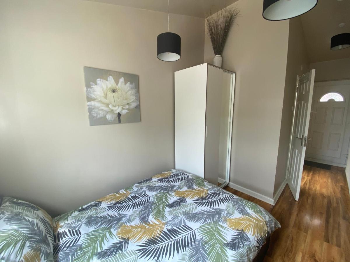 Private Room And Bathroom With Private Entrance Near Warwick Town Centre Exteriér fotografie