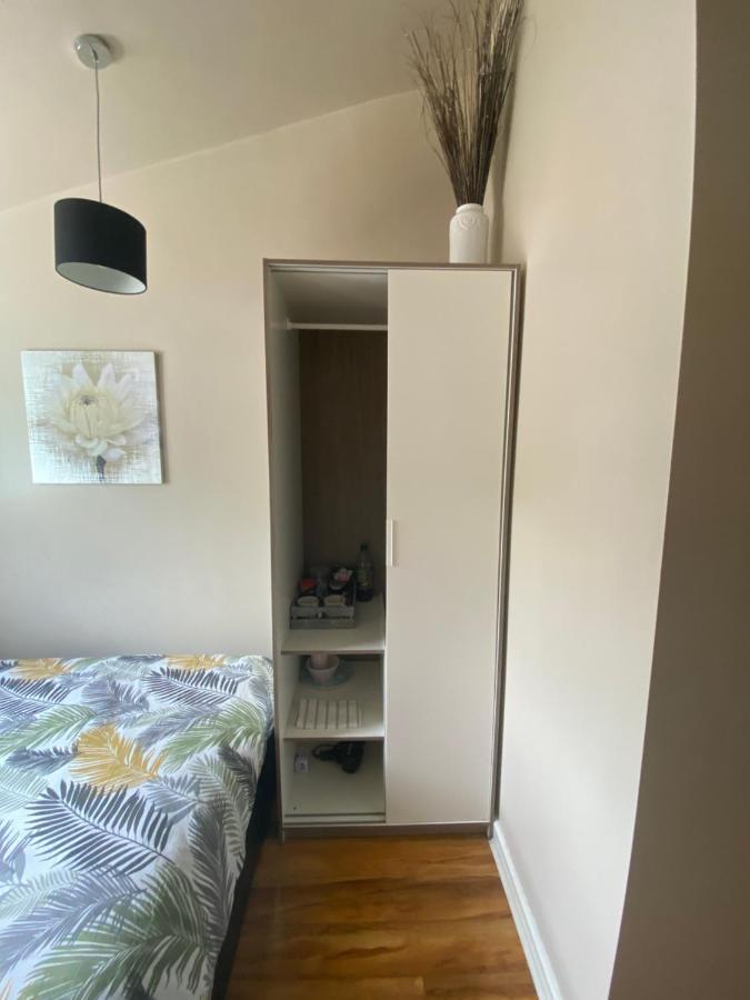 Private Room And Bathroom With Private Entrance Near Warwick Town Centre Exteriér fotografie