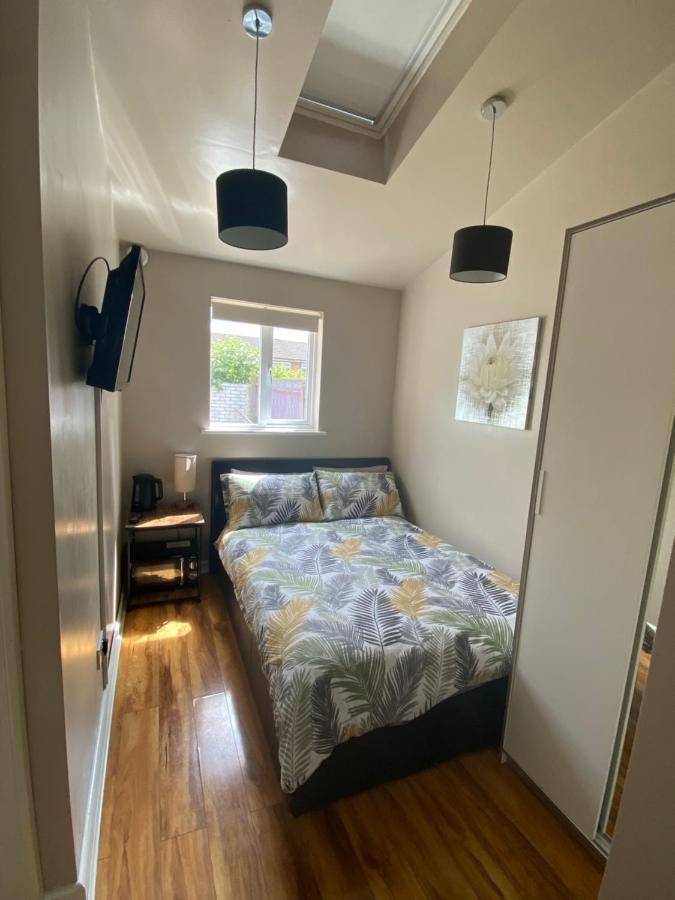 Private Room And Bathroom With Private Entrance Near Warwick Town Centre Exteriér fotografie