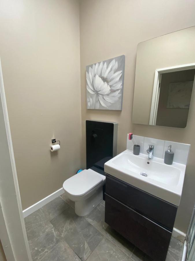 Private Room And Bathroom With Private Entrance Near Warwick Town Centre Exteriér fotografie